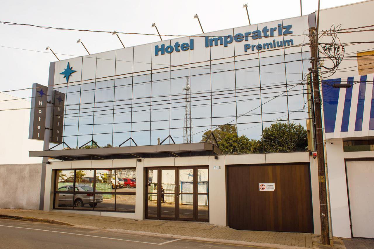 酒店 Imperatriz Premium Telemaco Borba